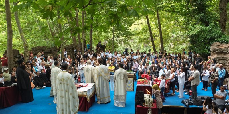 Πλήθος προσκυνητών και μεγάλη συγκίνηση στην Πατριαρχική Θ. Λειτουργία στην Φανερωμένη Κυζίκου